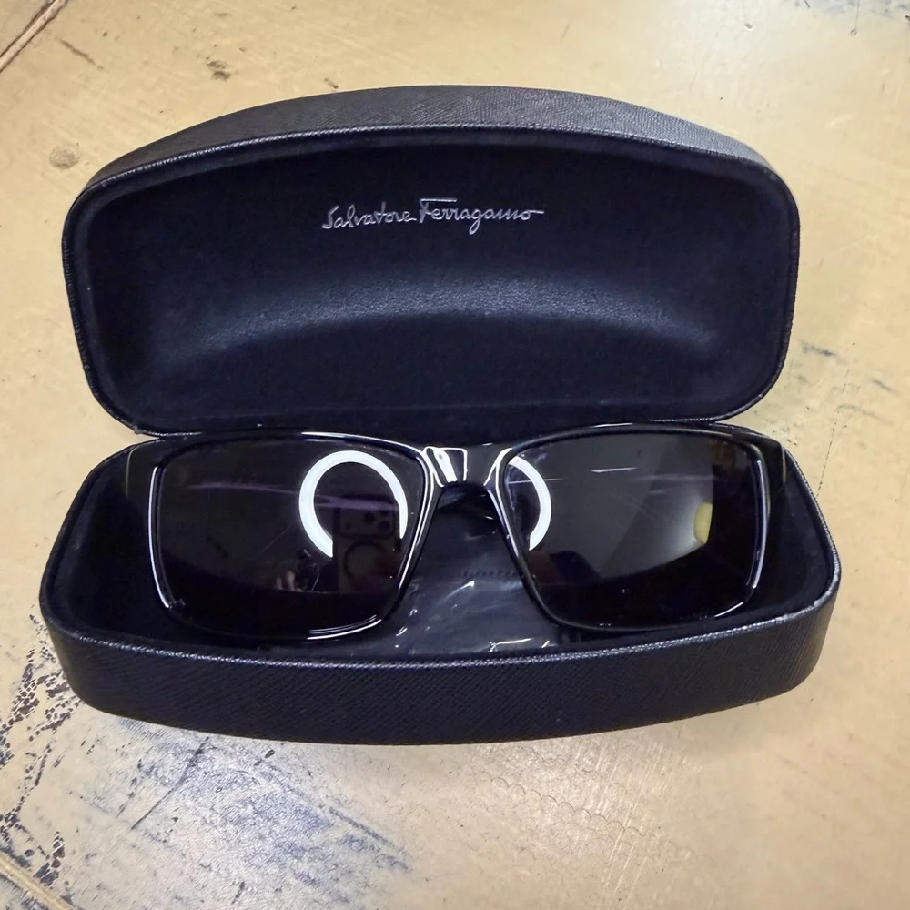 Salvatore Ferragamo Black Rectangular Sunglasses with Dark Gray Lenses - Picture 7 of 7